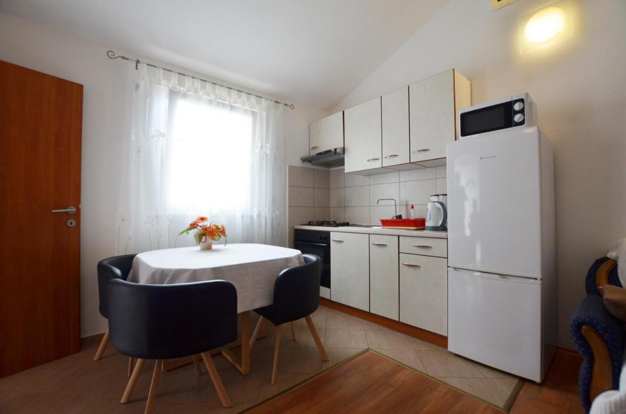 Zminj Apartments Exterior photo